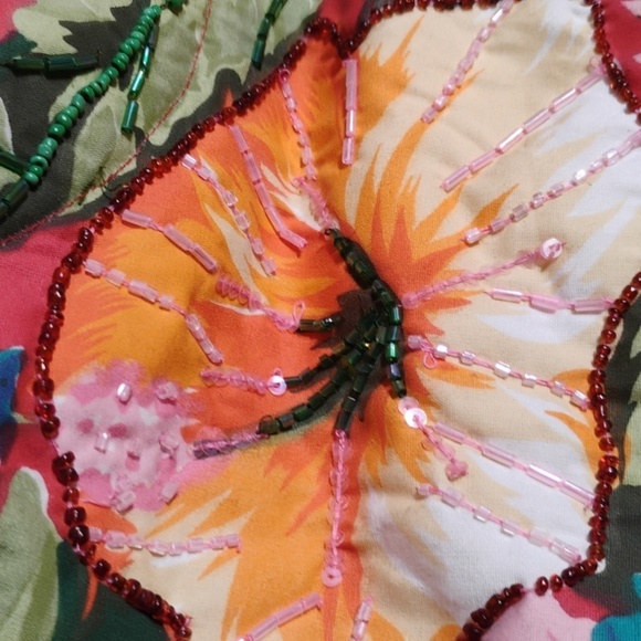 Colorful flower printed purse with gorgeous hand beading and sequins detailing - Picture 17 of 17